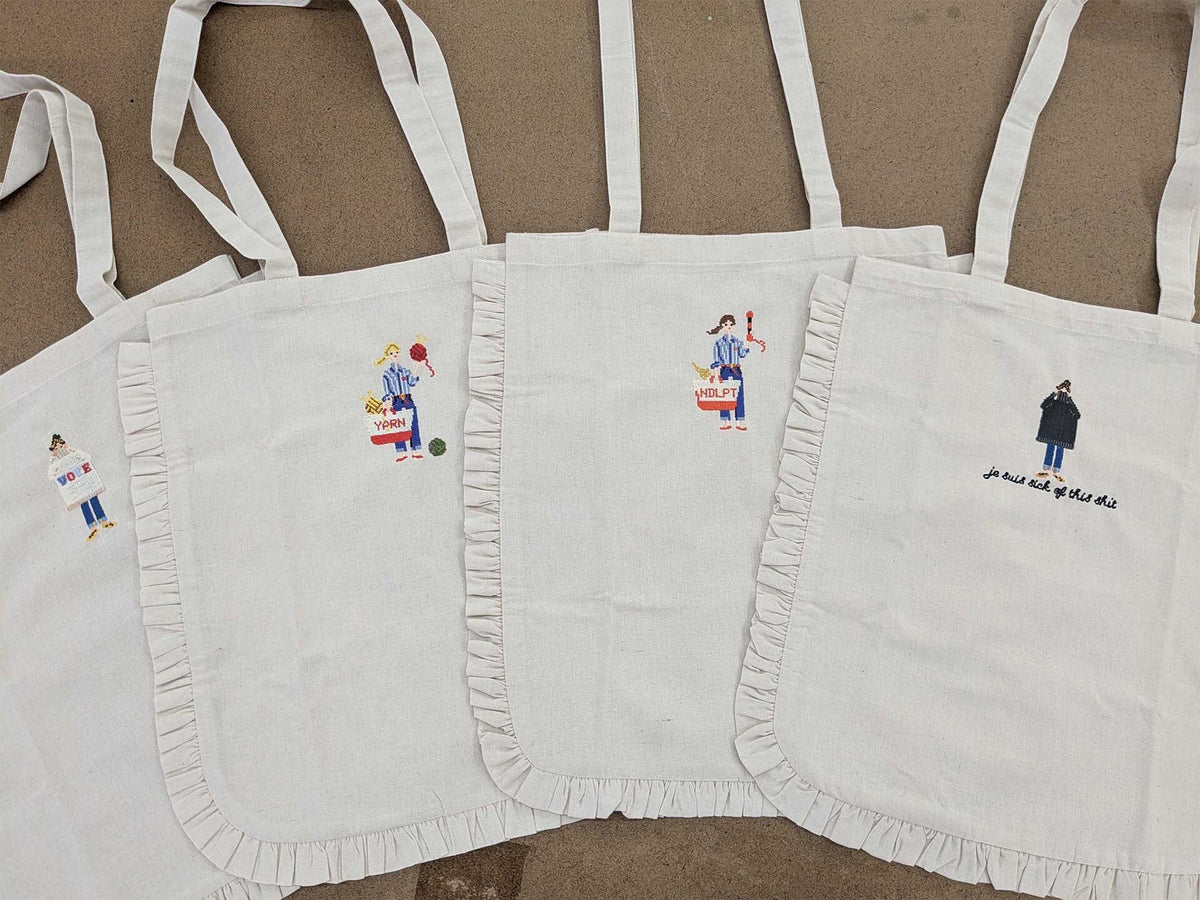 Ruffle Edge Tote Bag - Needlepoint