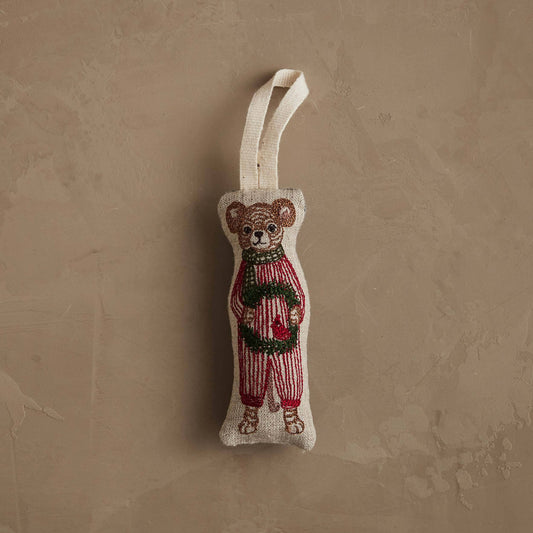 Mouse with Wreath Ornament