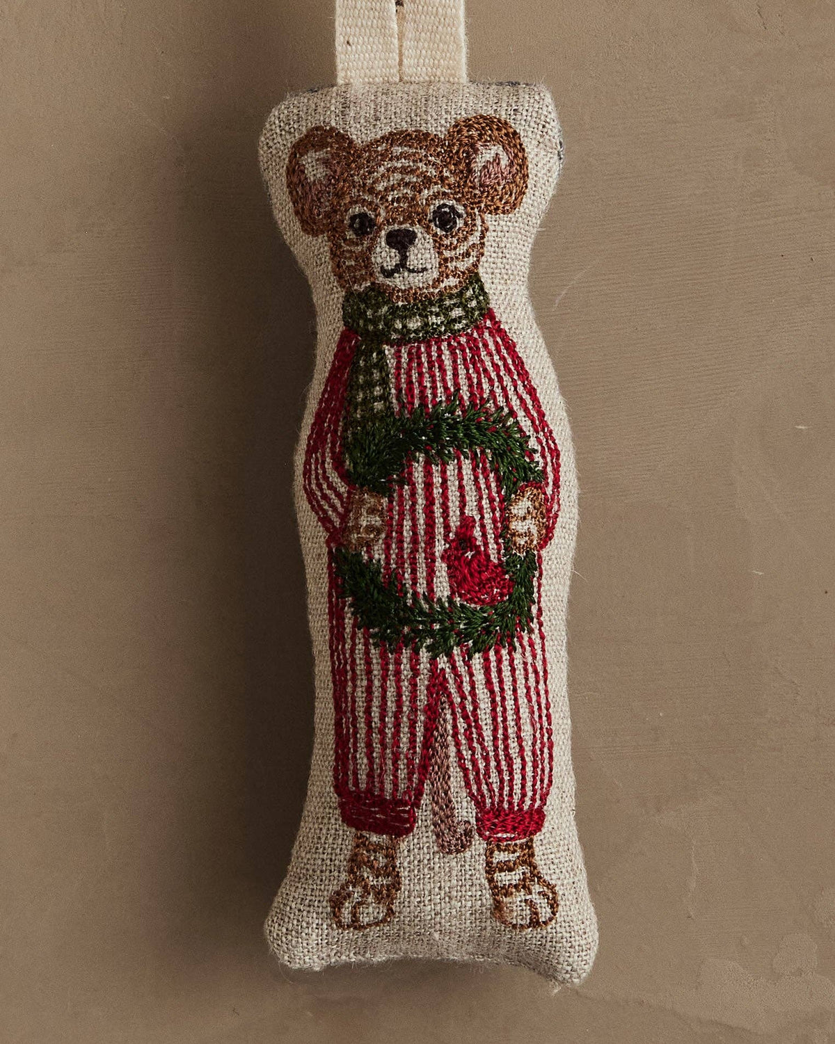 Mouse with Wreath Ornament